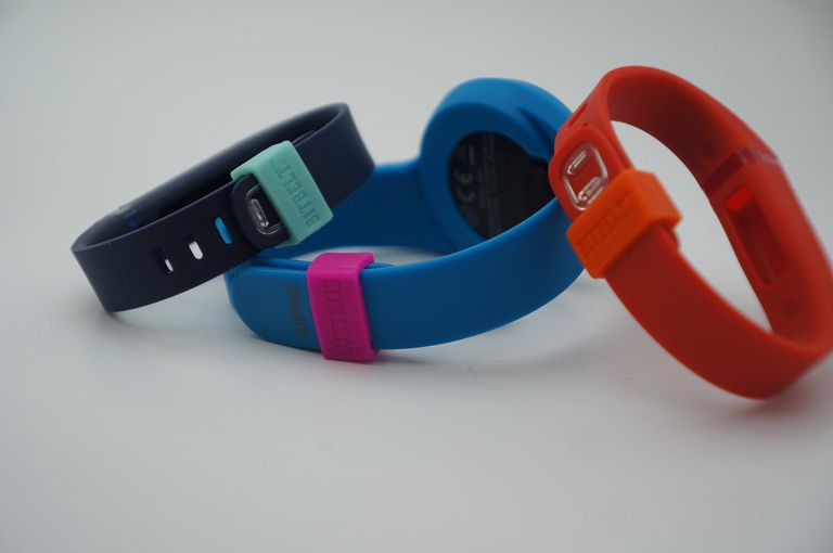 Fitbit Flex, Fitbit Force, Garmin vivofit, Garmin Vivofit Sync
